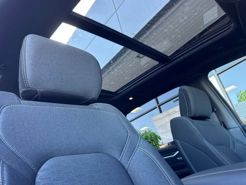 New 2026 RAM 1500 4x4 Crew Cab image 16
