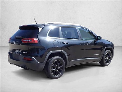 Used 2015 Jeep Cherokee Latitude FWD image 8