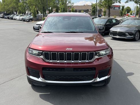 Used 2024 Jeep Grand Cherokee L Laredo w/ Luxury Tech Group I AWD/4WD image 3