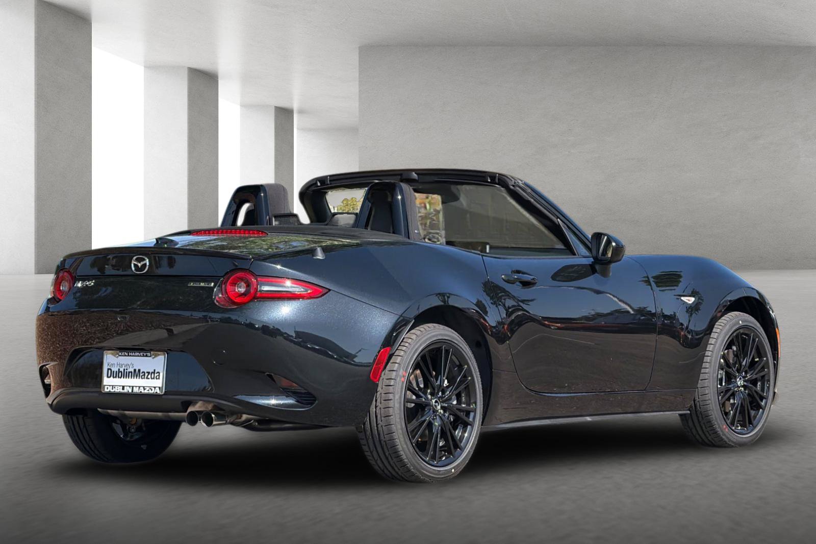 New 2026 MAZDA MX-5 Miata Club w/ Interior Package RWD image 4