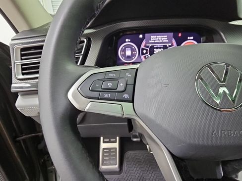 Used 2024 Volkswagen Atlas Peak Edition SEL AWD/4WD image 23