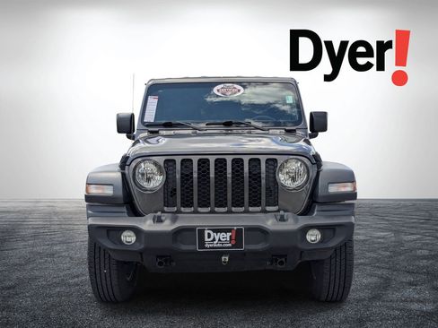Used 2020 Jeep Gladiator Sport w/ Quick Order Package 24S AWD/4WD image 8