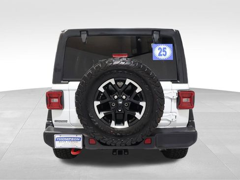 Used 2025 Jeep Wrangler Unlimited Rubicon image 3