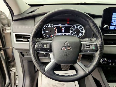 Used 2022 Mitsubishi Outlander SE AWD/4WD image 13