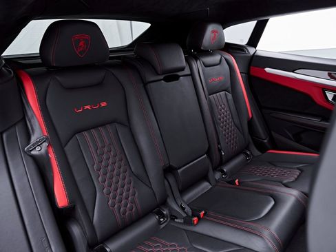 Used 2023 Lamborghini Urus S AWD/4WD image 52