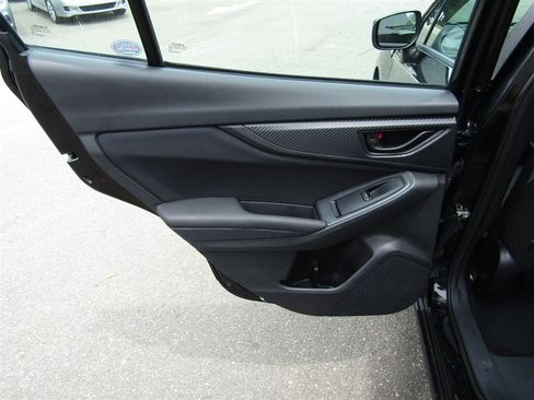 Used 2018 Subaru Impreza 2.0i Premium w/ Eyesight & BSD & Rcta AWD/4WD image 16