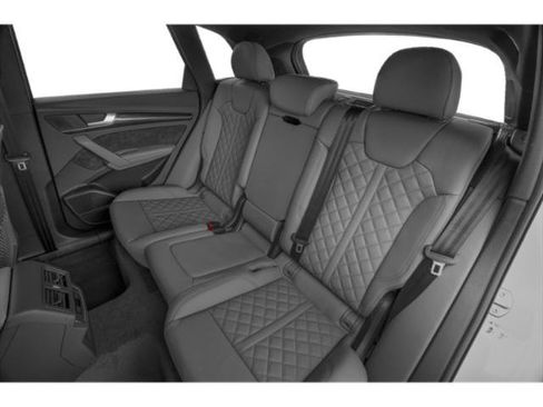 Used 2024 Audi SQ5 Prestige image 12