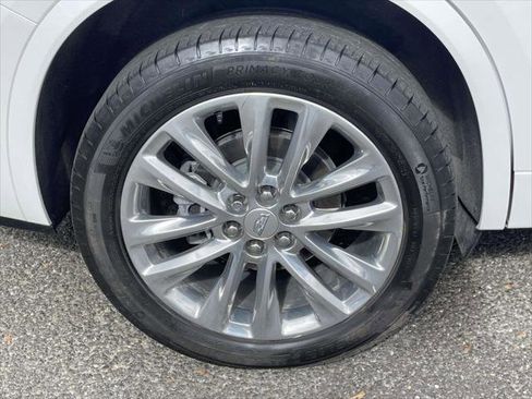 Used 2023 Cadillac XT6 Premium Luxury image 9