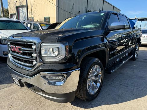 Used 2018 GMC Sierra 1500 SLT w/ SLT Premium Package image 3