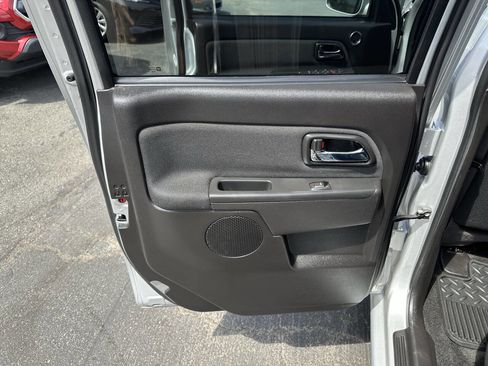 Used 2010 GMC Canyon SLE RWD image 12