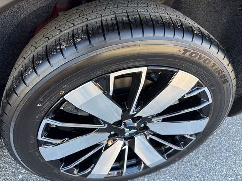New 2026 Mitsubishi Outlander SEL FWD image 10