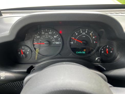 Used 2009 Jeep Wrangler X AWD/4WD image 12