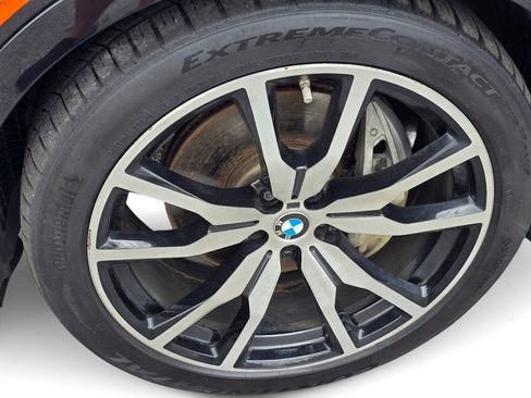 Used 2019 BMW X7 xDrive50i w/ M Sport Package AWD/4WD image 12