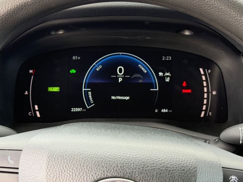 Used 2025 Toyota Camry LE image 40