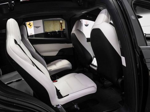 Used 2023 Tesla Model X Plaid image 40