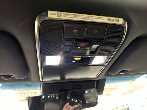 Certified 2025 Lexus LX 600 4WD w/ Luxury Package image 28