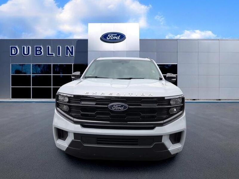 New 2026 Ford Expedition Active RWD image 2