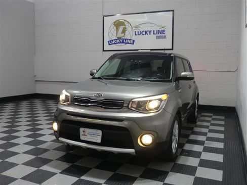 Used 2017 Kia Soul + w/ Primo Package image 4