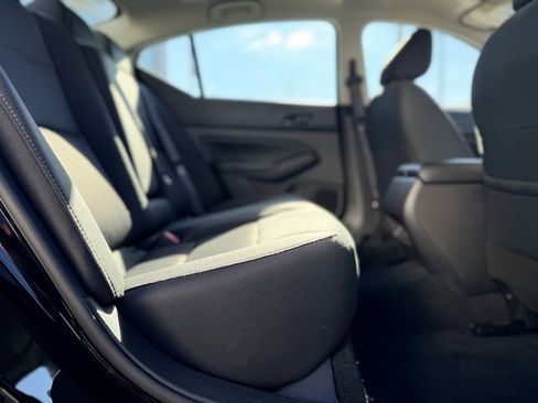 Used 2024 Nissan Altima 2.5 SV image 18