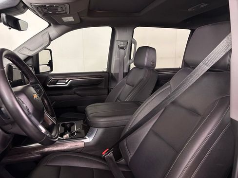 Used 2025 Chevrolet Silverado 2500 LTZ w/ LTZ Premium Package AWD/4WD image 22