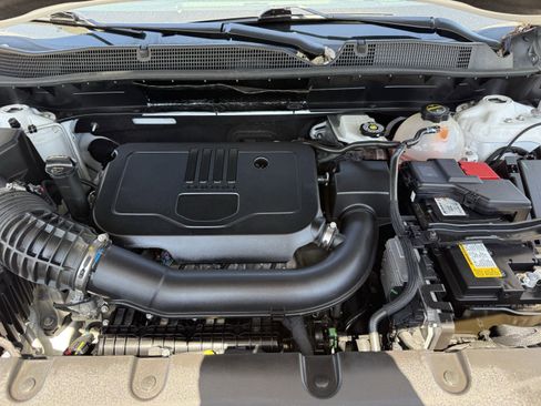 Used 2025 Chevrolet Blazer LT image 34