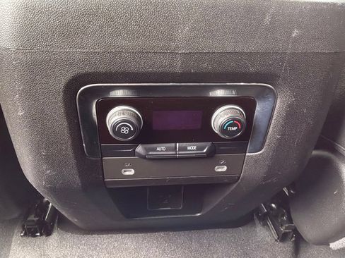 Used 2023 Chevrolet Suburban RST AWD/4WD image 29
