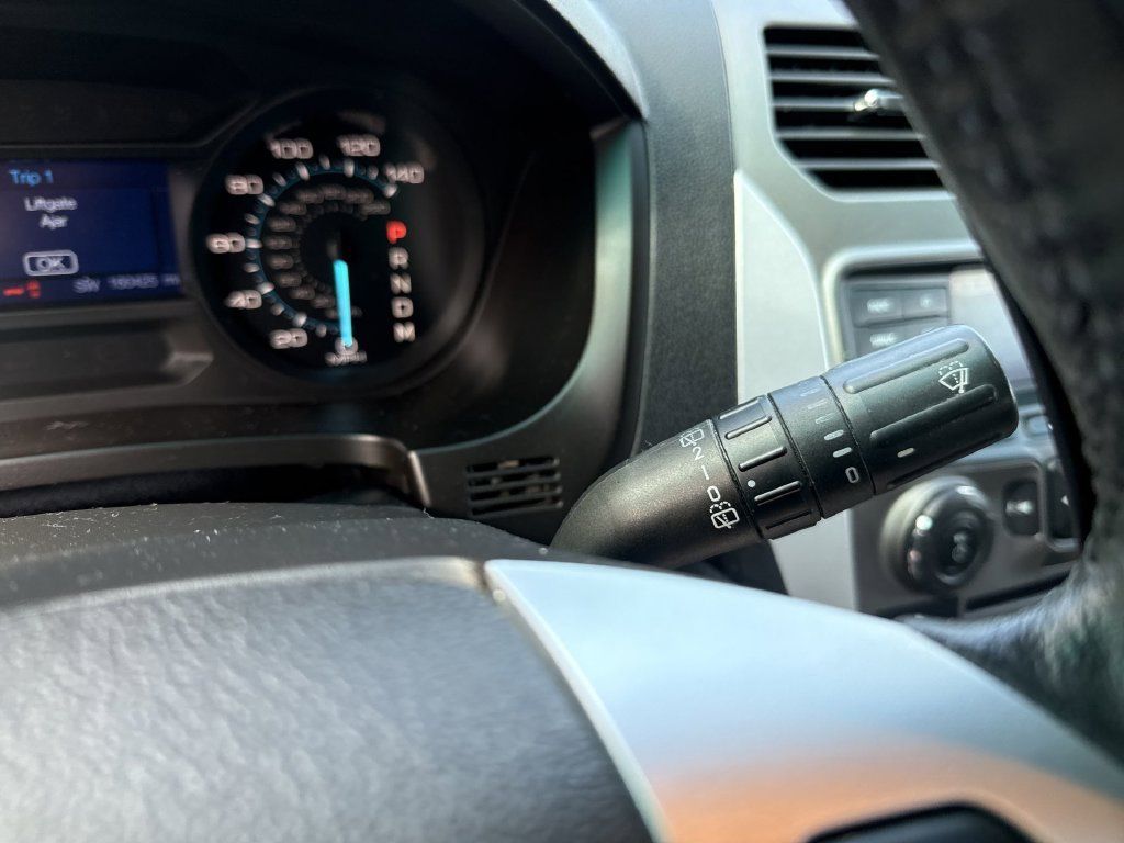 Used 2014 Ford Explorer XLT AWD/4WD image 18