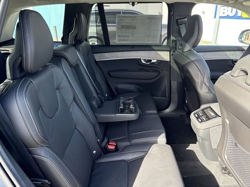 New 2026 Volvo XC90 B5 Ultra image 16