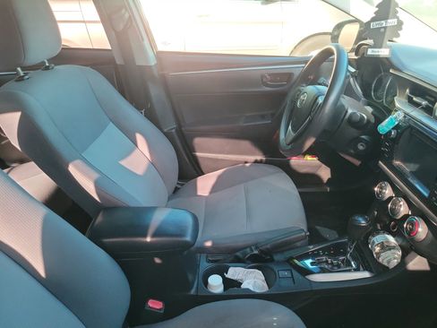 Used 2016 Toyota Corolla LE image 9
