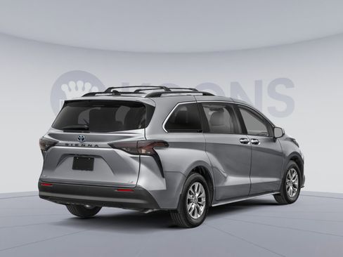New 2026 Toyota Sienna LE image 2