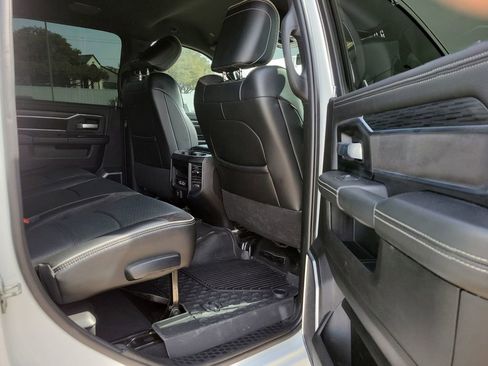 Used 2024 RAM 2500 Laramie w/ Sport Appearance Package image 26