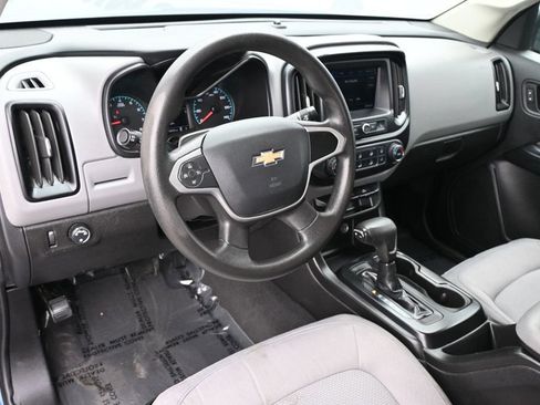 Used 2020 Chevrolet Colorado W/T w/ WT Convenience Package RWD image 10