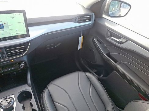 New 2025 Ford Escape SE w/ PHEV Premium Package image 13