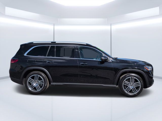 Used 2025 Mercedes-Benz GLS 450 4MATIC image 2