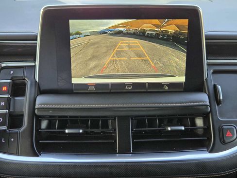 Certified 2023 GMC Yukon AT4 w/ LPO, Floor Liner Package AWD/4WD image 19