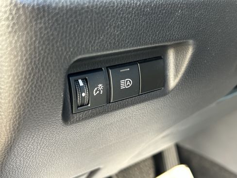 Certified 2025 Toyota RAV4 XLE AWD/4WD image 15