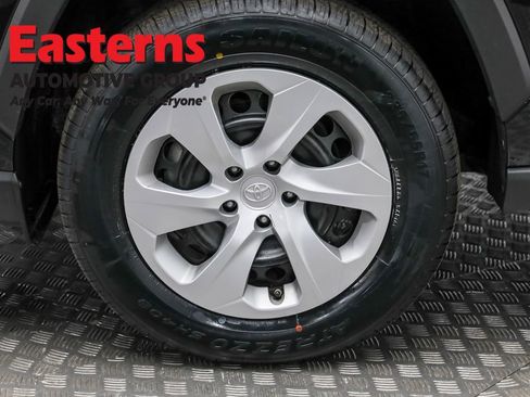 Used 2024 Toyota RAV4 LE image 30