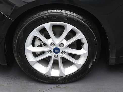 Used 2020 Ford Fusion SE FWD image 12