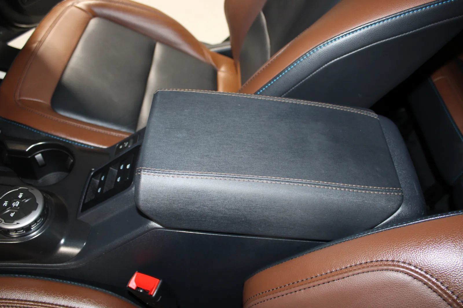 Used 2024 Ford Bronco Outer Banks AWD/4WD image 39