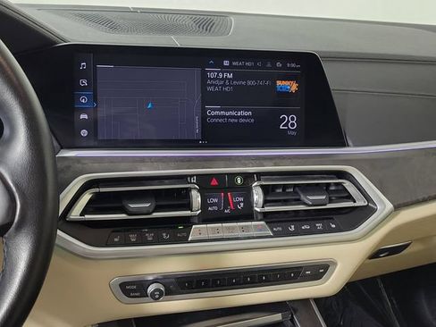Used 2022 BMW X5 xDrive45e w/ Climate Comfort Package AWD/4WD image 29