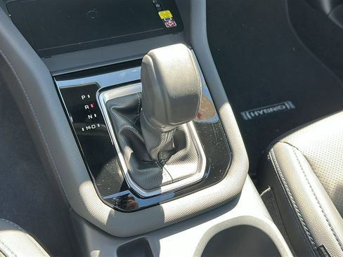 Certified 2025 Subaru Forester Limited image 19