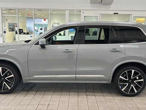 Used 2024 Volvo XC90 B6 Plus w/ Protection Package Premier AWD/4WD image 8