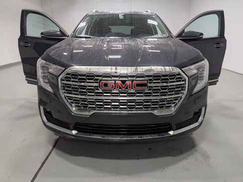 Used 2022 GMC Terrain Denali image 15