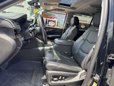 Used 2020 Cadillac Escalade Premium Luxury AWD/4WD image 15