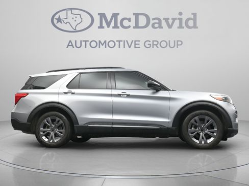 Used 2022 Ford Explorer XLT w/ Equipment Group 202A RWD image 31