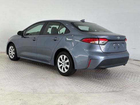 Used 2025 Toyota Corolla LE FWD image 3