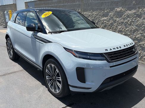 Used 2025 Land Rover Range Rover Evoque S AWD/4WD image 3