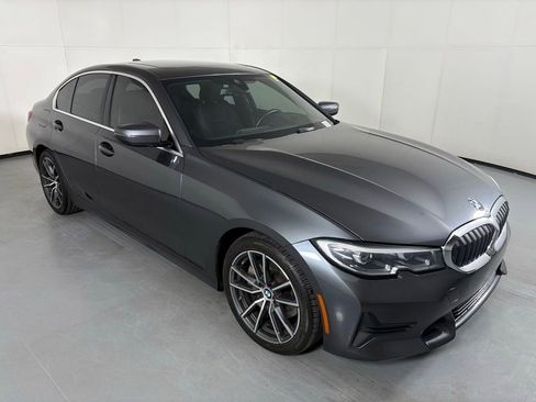 Used 2021 BMW 330i Sedan w/ Convenience Package RWD image 2