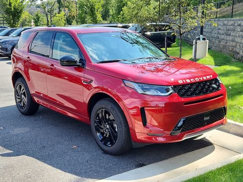 Used 2025 Land Rover Discovery Sport S image 10