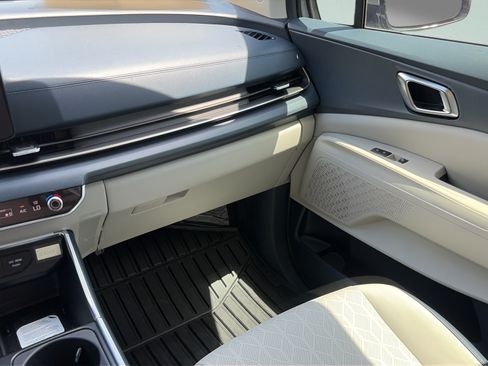 New 2026 Kia Carnival EX FWD image 15
